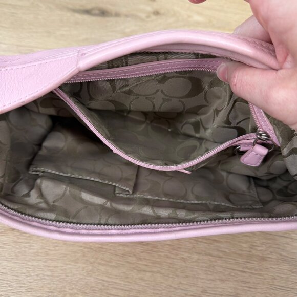 Coach Vintage Y2K Soho Hobo Crescent Bag Purse Light Pink Small Shoulder Top Zip - Picture 3 of 13